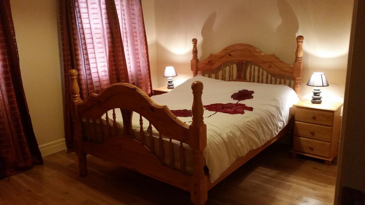 Отели типа «постель и завтрак» Whitethorn Lodge, Farm B&B, Lackafinna Конг